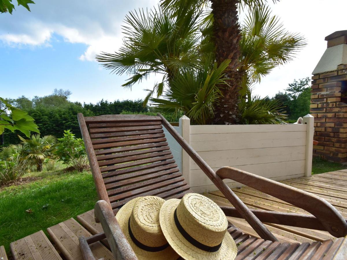 Superb Holiday Home Near The Beach Quinéville Zewnętrze zdjęcie